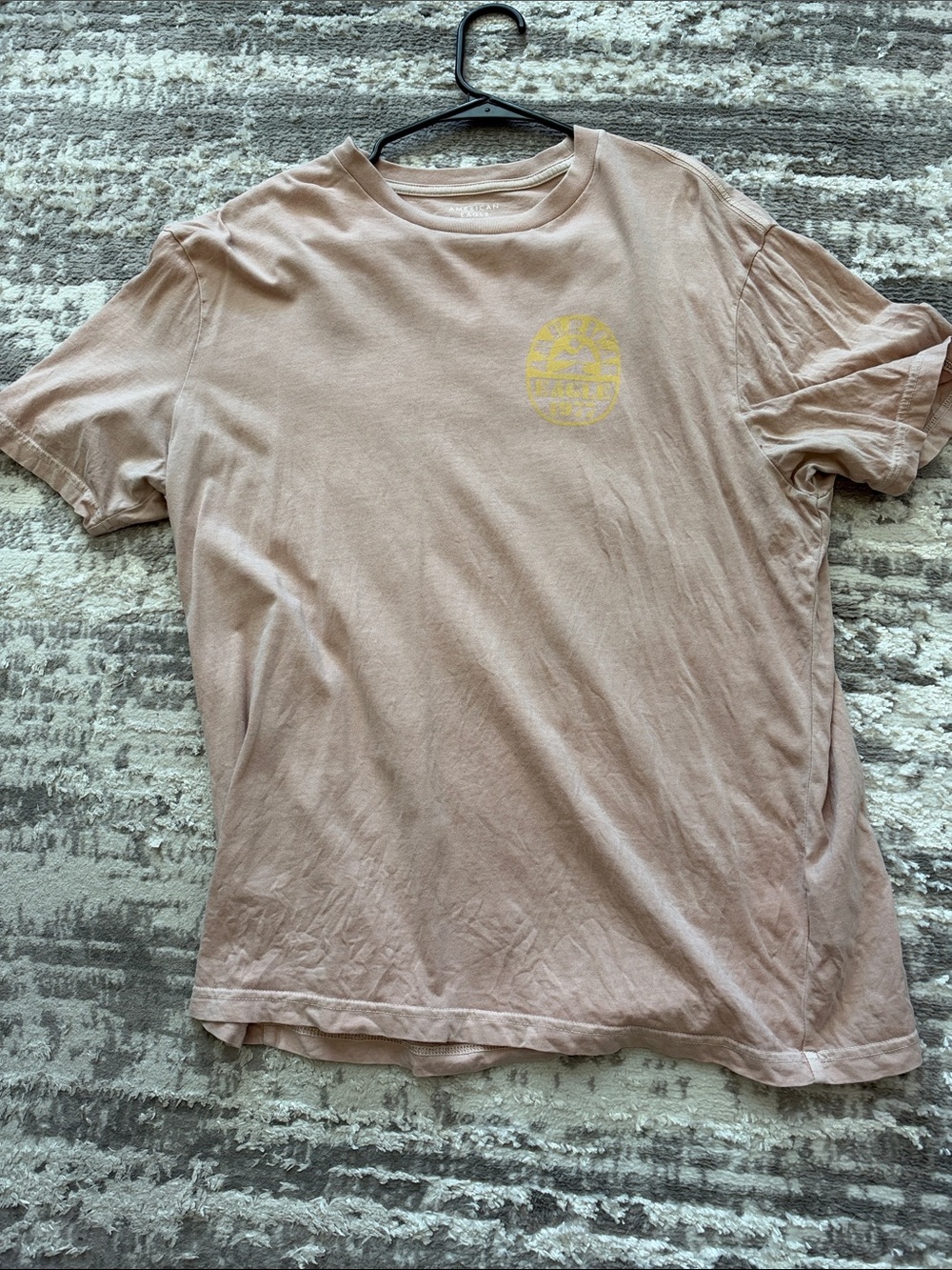 Men's Short-Sleeve Crewneck T-Shirt in Dusty Pink